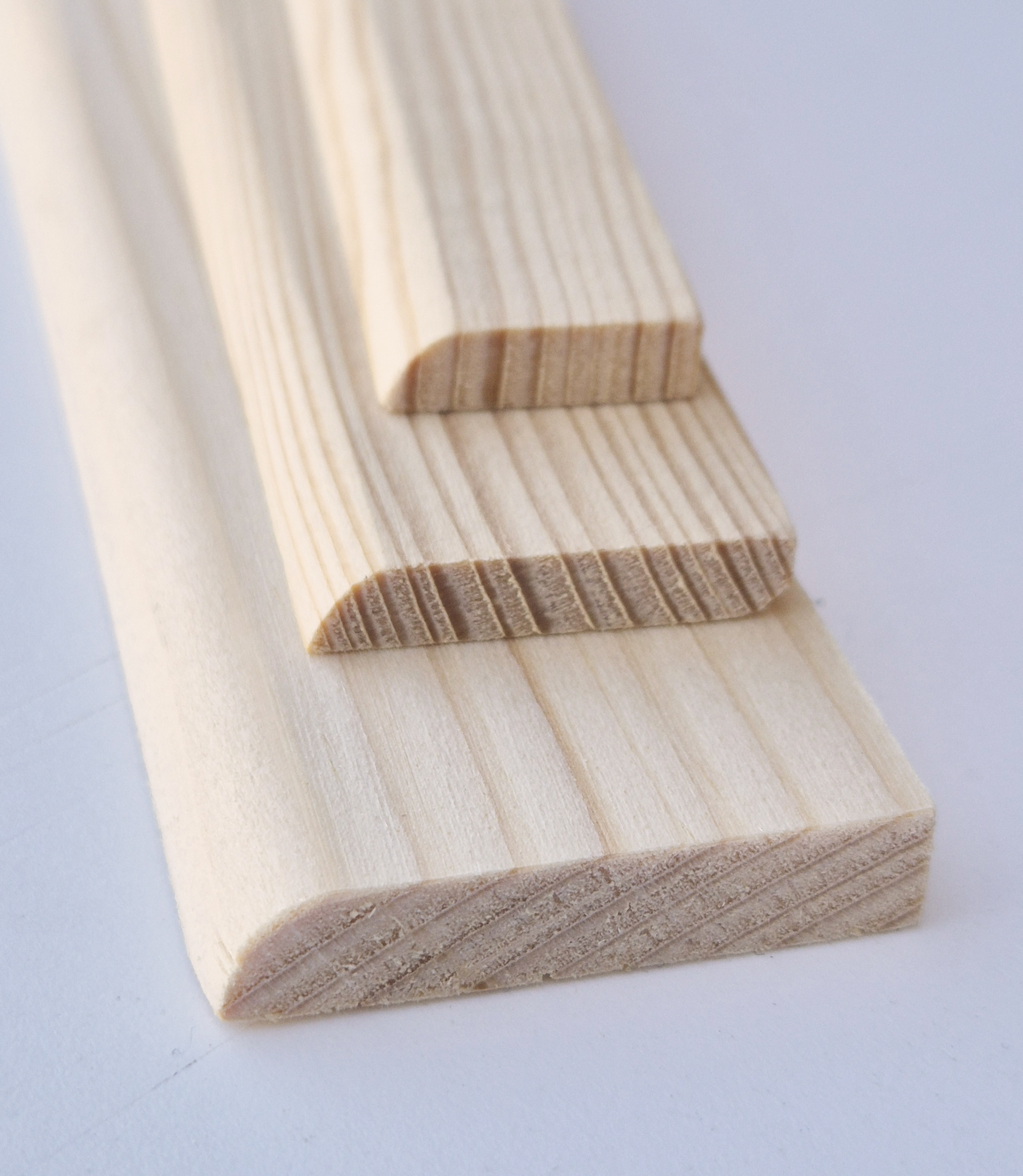 Smrkové ploché lišty LP1 40x8mm - délka 2,50m
